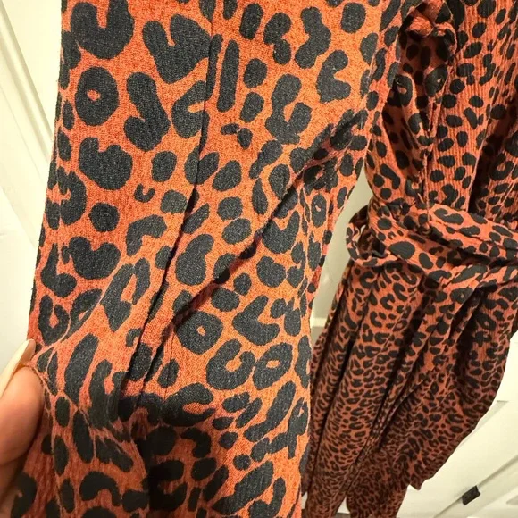 Ava & Viv Burnt Orange Leopard Long Sleeve Dress - Picture 3 of 6